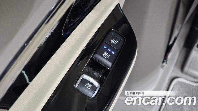 Kia Canival 2021 — photo 26
