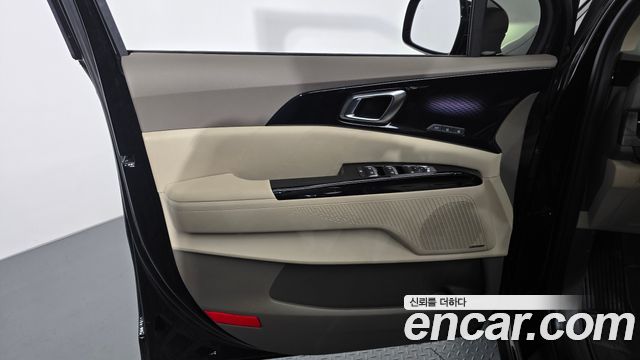 Kia Canival 2021 — photo 14
