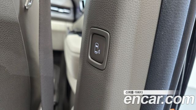 Kia Canival 2021 — photo 29