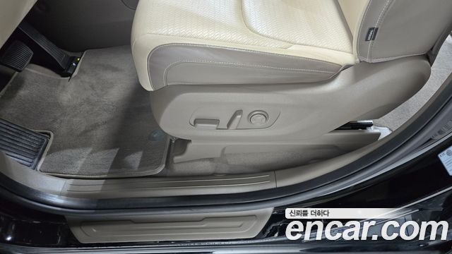 Kia Canival 2021 — photo 32