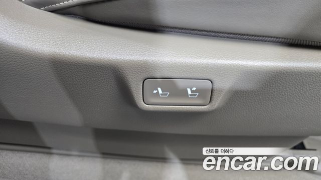 Kia Canival 2021 — photo 35