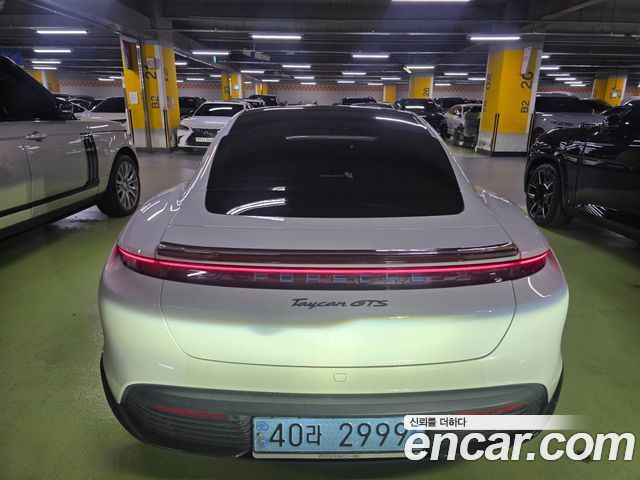 Porsche Taycan 2023 — photo 5