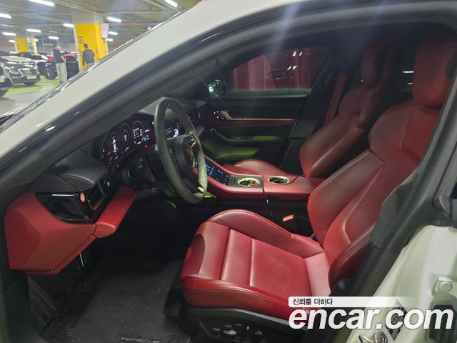 Porsche Taycan 2023 — photo 8