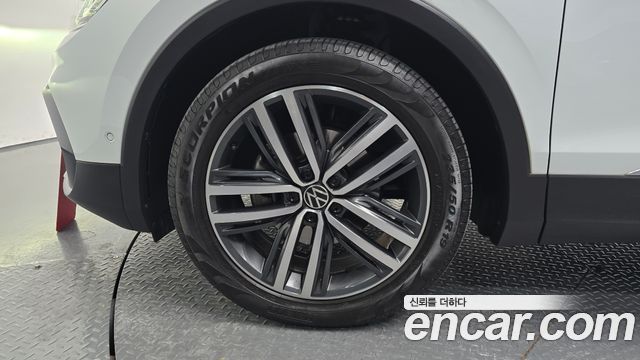 Volkswagen Tiguan 2023 — photo 5