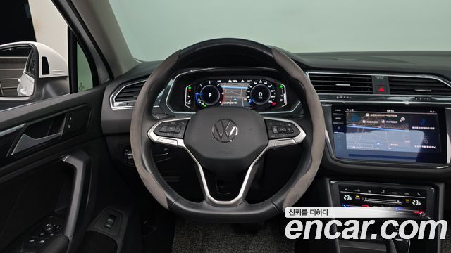 Volkswagen Tiguan 2023 — photo 18