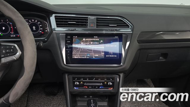 Volkswagen Tiguan 2023 — photo 19