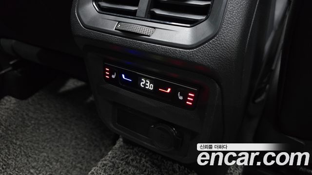 Volkswagen Tiguan 2023 — photo 24