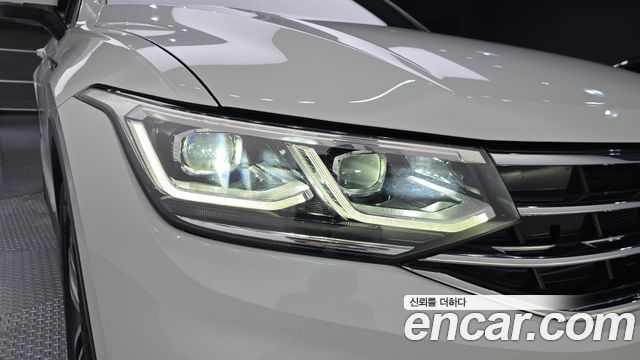 Volkswagen Tiguan 2023 — photo 8