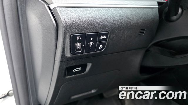 Kia K5 2023 — photo 23