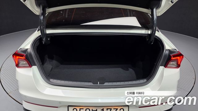 Kia K5 2023 — photo 26