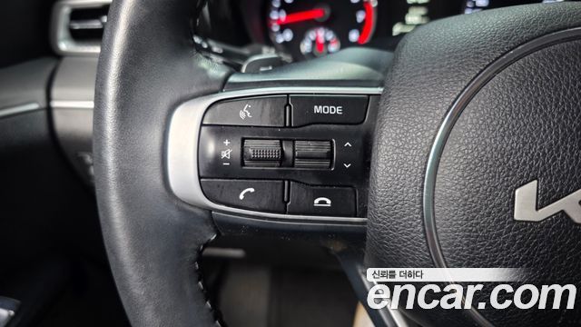 Kia K5 2023 — photo 28