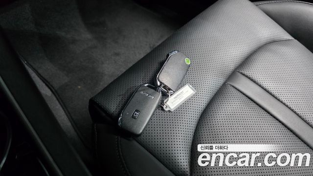 Kia K5 2023 — photo 31