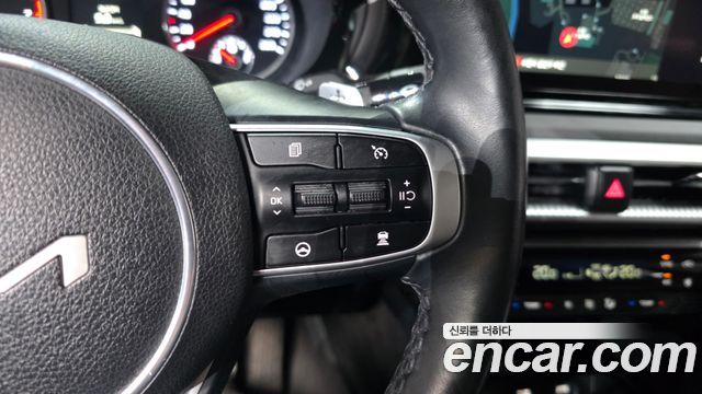 Kia K5 2023 — photo 32