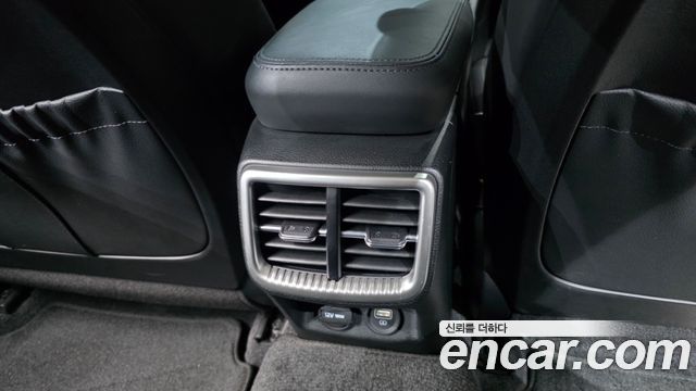 Kia K5 2023 — photo 34