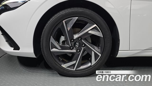 Hyundai AVANTE 2024 — photo 5