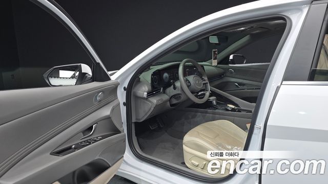 Hyundai AVANTE 2024 — photo 13