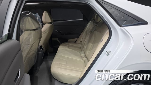 Hyundai AVANTE 2024 — photo 16