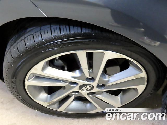 Hyundai AVANTE 2016 — photo 5