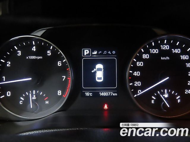 Hyundai AVANTE 2016 — photo 8