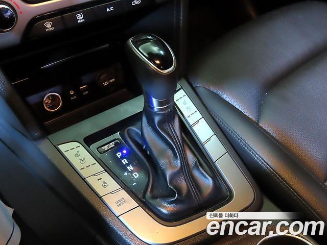 Hyundai AVANTE 2016 — photo 9