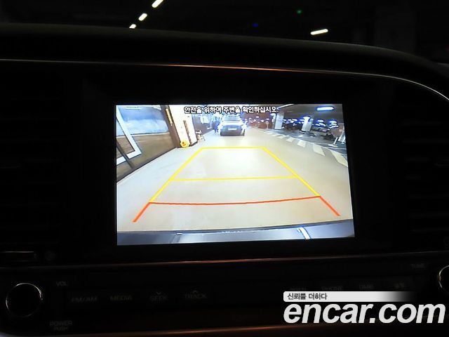Hyundai AVANTE 2016 — photo 14