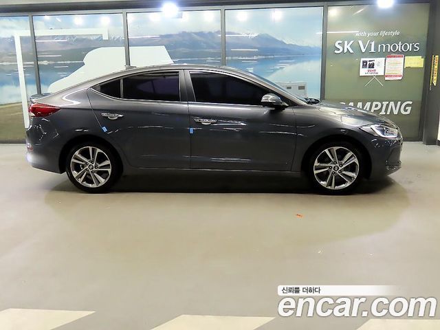 Hyundai AVANTE 2016 — photo 19