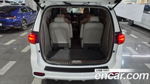 Kia Canival 2020 — photo 9