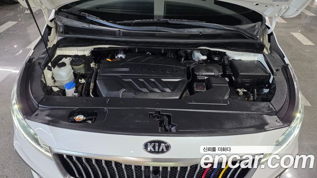 Kia Canival 2020 — photo 10