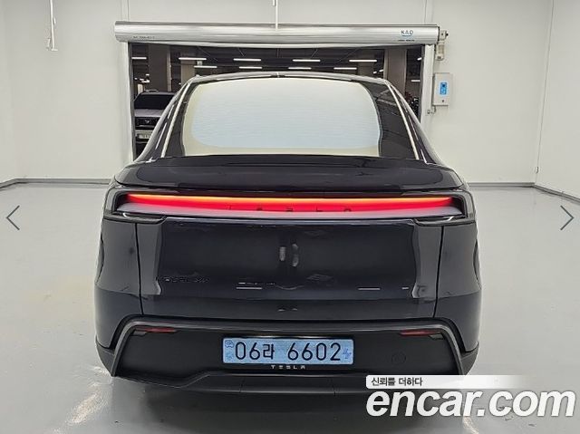 Tesla Model Y 2026 — photo 3