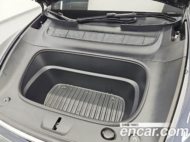 Tesla Model Y 2026 — photo 5