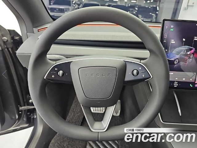 Tesla Model Y 2026 — photo 9