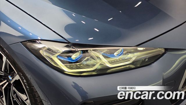 BMW 4-Series 2024 — photo 8