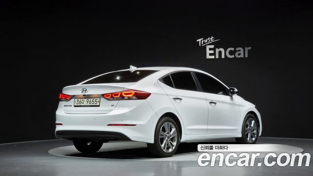 Hyundai AVANTE 2018 — photo 2