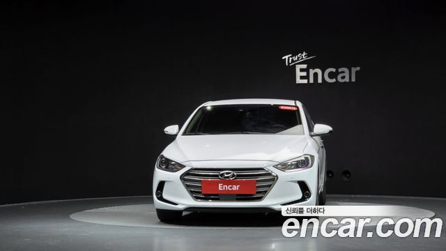 Hyundai AVANTE 2018 — photo 3