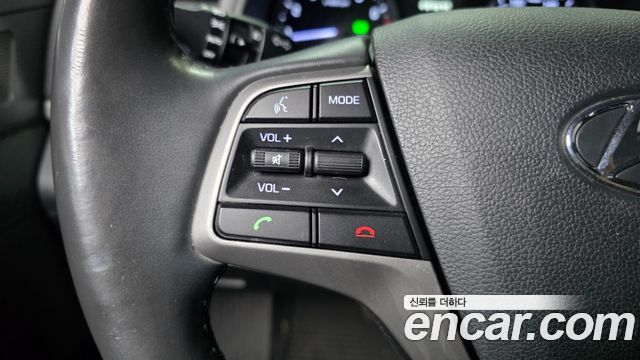 Hyundai AVANTE 2018 — photo 30