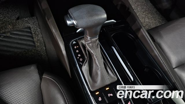 Kia K7 2016 — photo 12