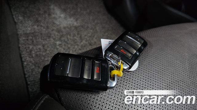Kia K7 2016 — photo 23