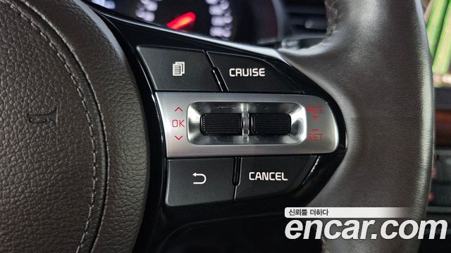 Kia K7 2016 — photo 24