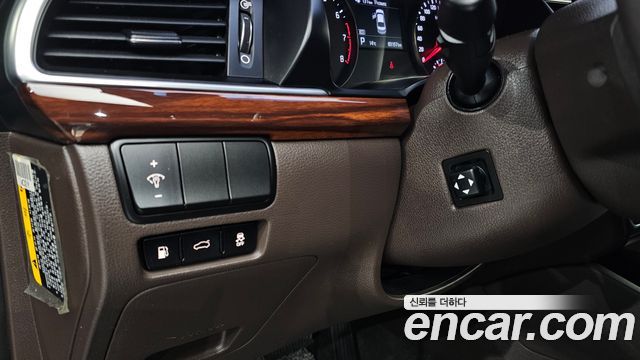 Kia K7 2016 — photo 29