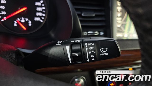 Kia K7 2016 — photo 30