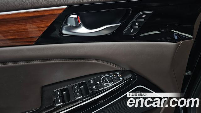 Kia K7 2016 — photo 32