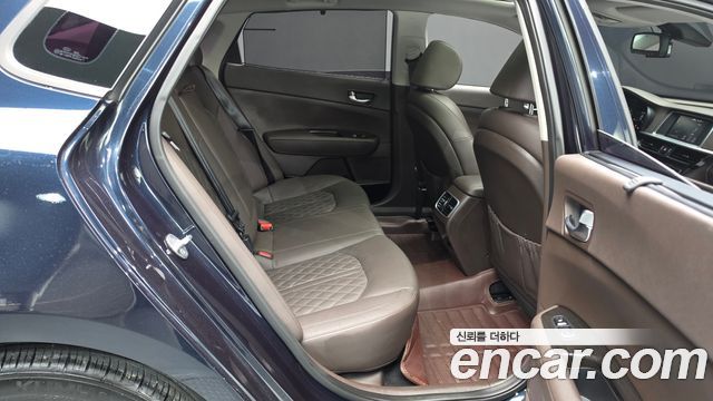 Kia K5 2019 — photo 17