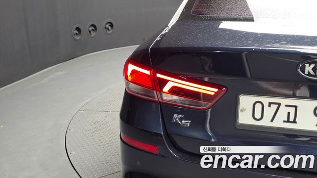 Kia K5 2019 — photo 9