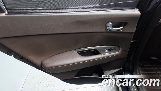 Kia K5 2019 — photo 15