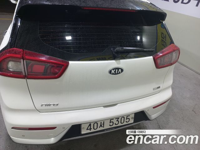 Kia Niro 2018 — photo 4