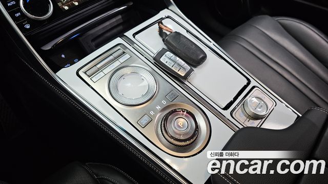 Genesis GV80 2022 — photo 12