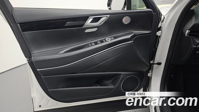 Genesis GV80 2022 — photo 14