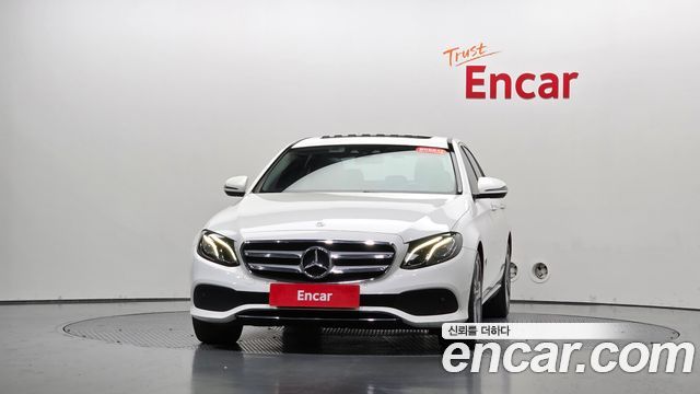 Mercedes-Benz E-Class 2017 — photo 3