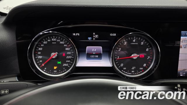 Mercedes-Benz E-Class 2017 — photo 11