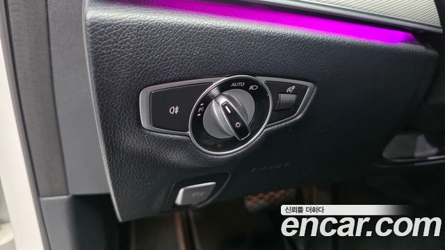 Mercedes-Benz E-Class 2017 — photo 28